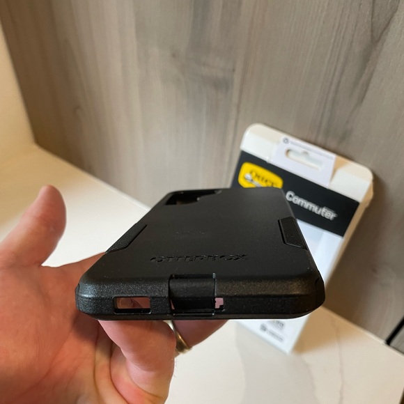 Otterbox Commuter Case For Samsung Galaxy S21+ - Picture 6 of 6